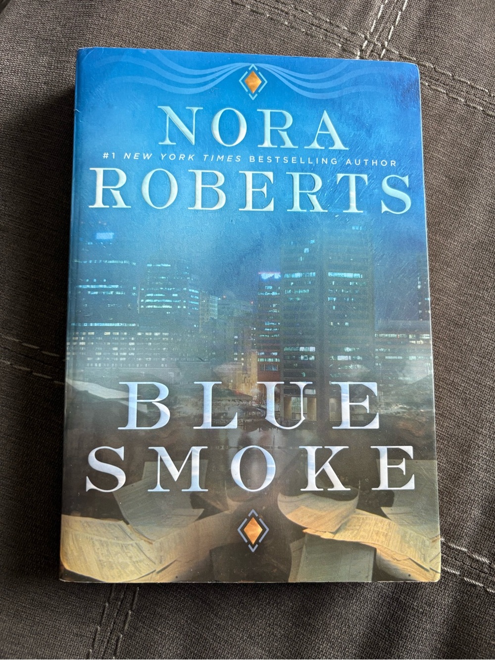 3/$20 Nora Robert’s Blue Smoke paperback Book - novel
